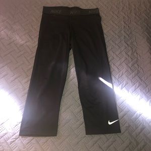 Nike Pro Capris